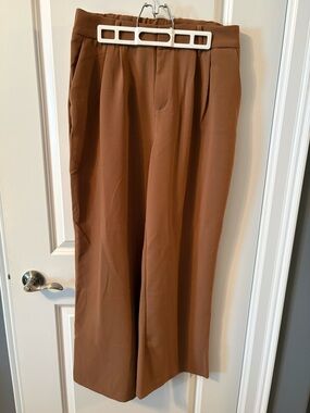 NWOT Wide Leg Pant